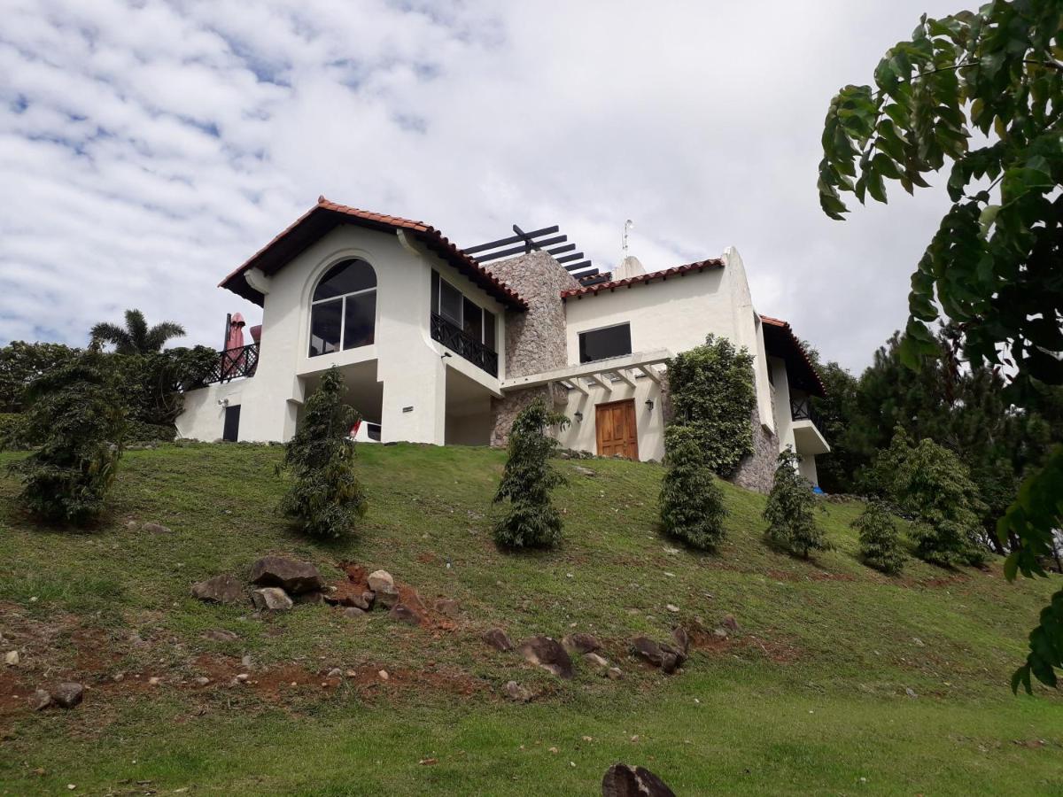 Hawk'S Nest Bed & Breakfast La Laguna de San Carlos Extérieur photo