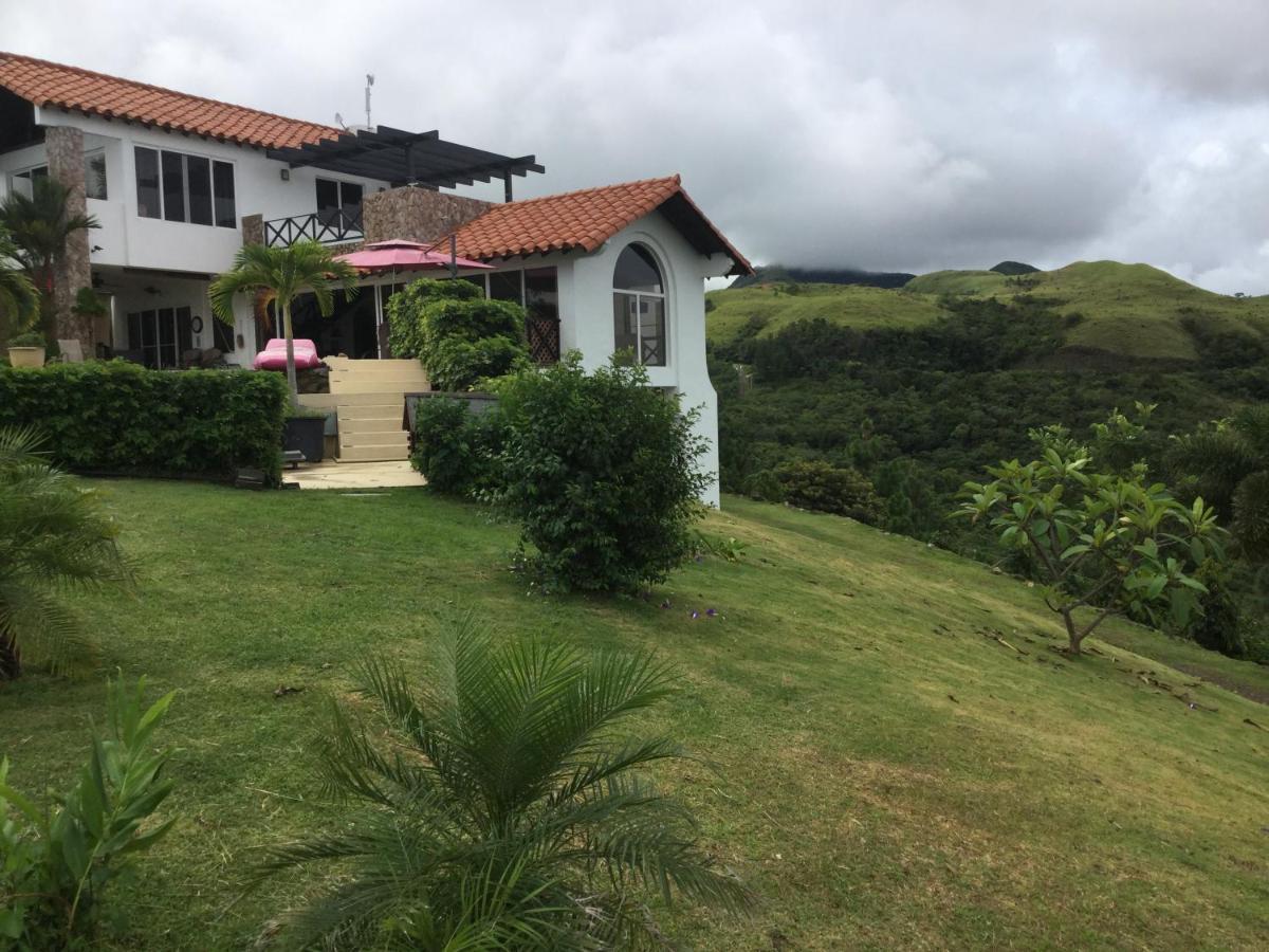 Hawk'S Nest Bed & Breakfast La Laguna de San Carlos Extérieur photo