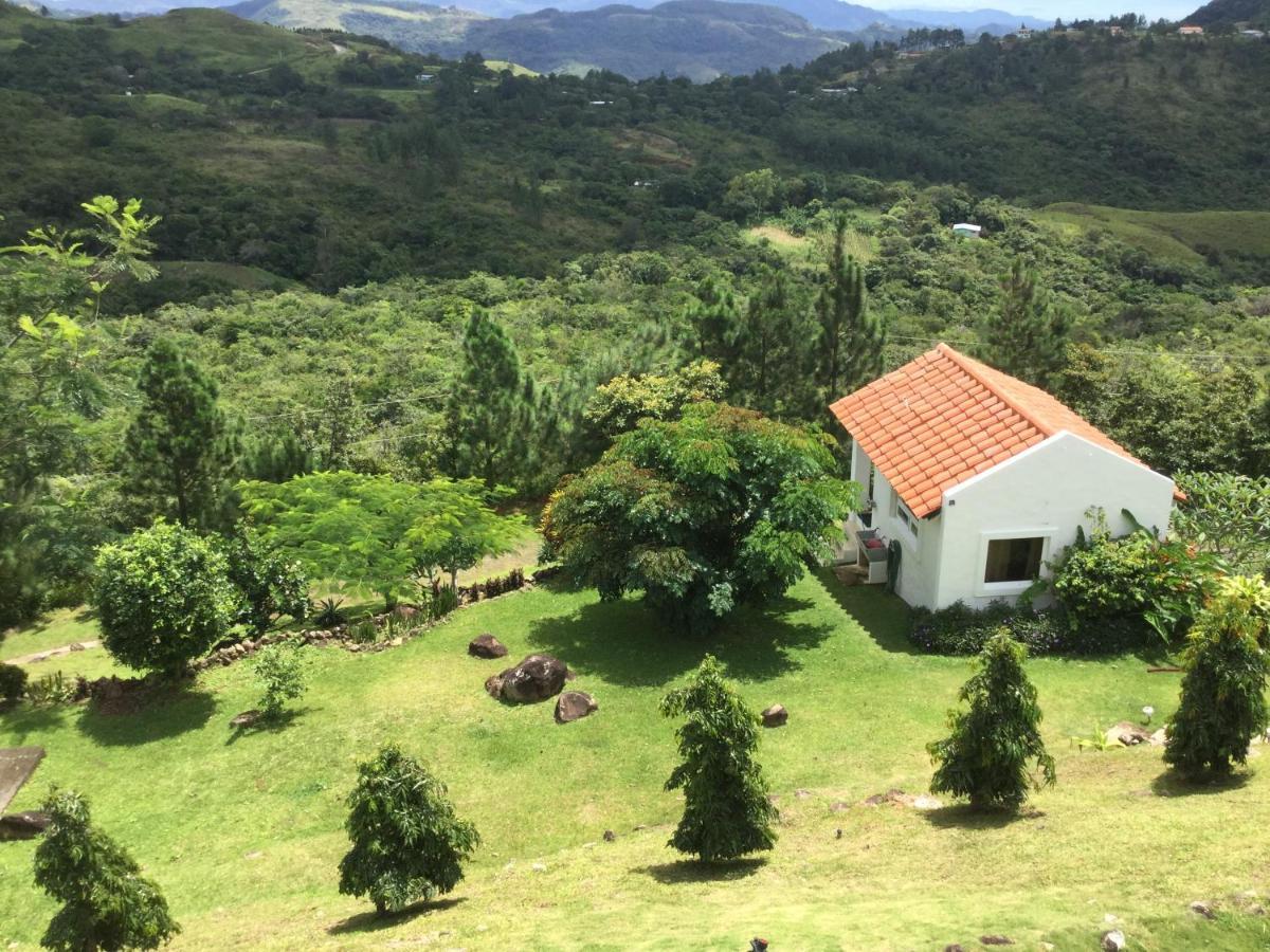 Hawk'S Nest Bed & Breakfast La Laguna de San Carlos Extérieur photo